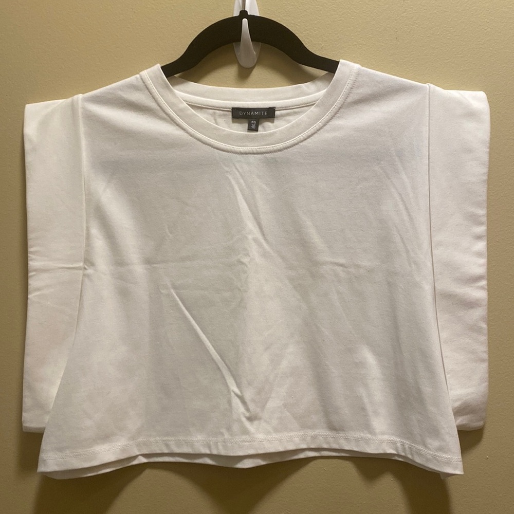 ✨BRAND NEW✨ DYNAMITE WHITE MUSCLE TEE CROP TOP